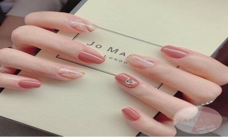 Mẫu Nail đơn Giản Nhẹ Nhàng